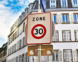 S&eacute;curit&eacute; routi&egrave;re : l'impact des zones 30 sur la r&eacute;duction des accidents en milieu urbain